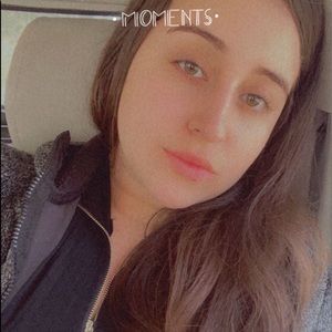 Meet your Posher, Daniela